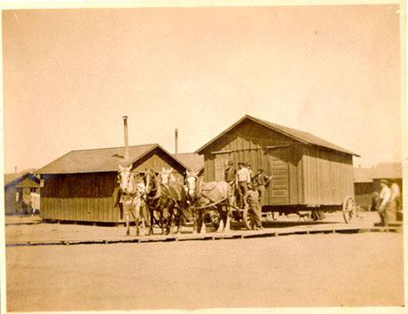 A San Francisco “Earthquake Cottage” being carted off to its new home (San Francisco History Center, San Francisco Public Library).