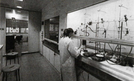 Photo taken from "The Matter Factory: A History of the Chemistry Laboratory". Peter Morris. London: Reaktion Books, 2015.