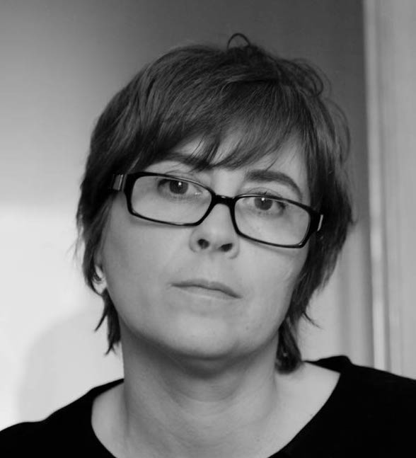 black/ white profile picture of Montserrat de Pablo (short hair, glasses)