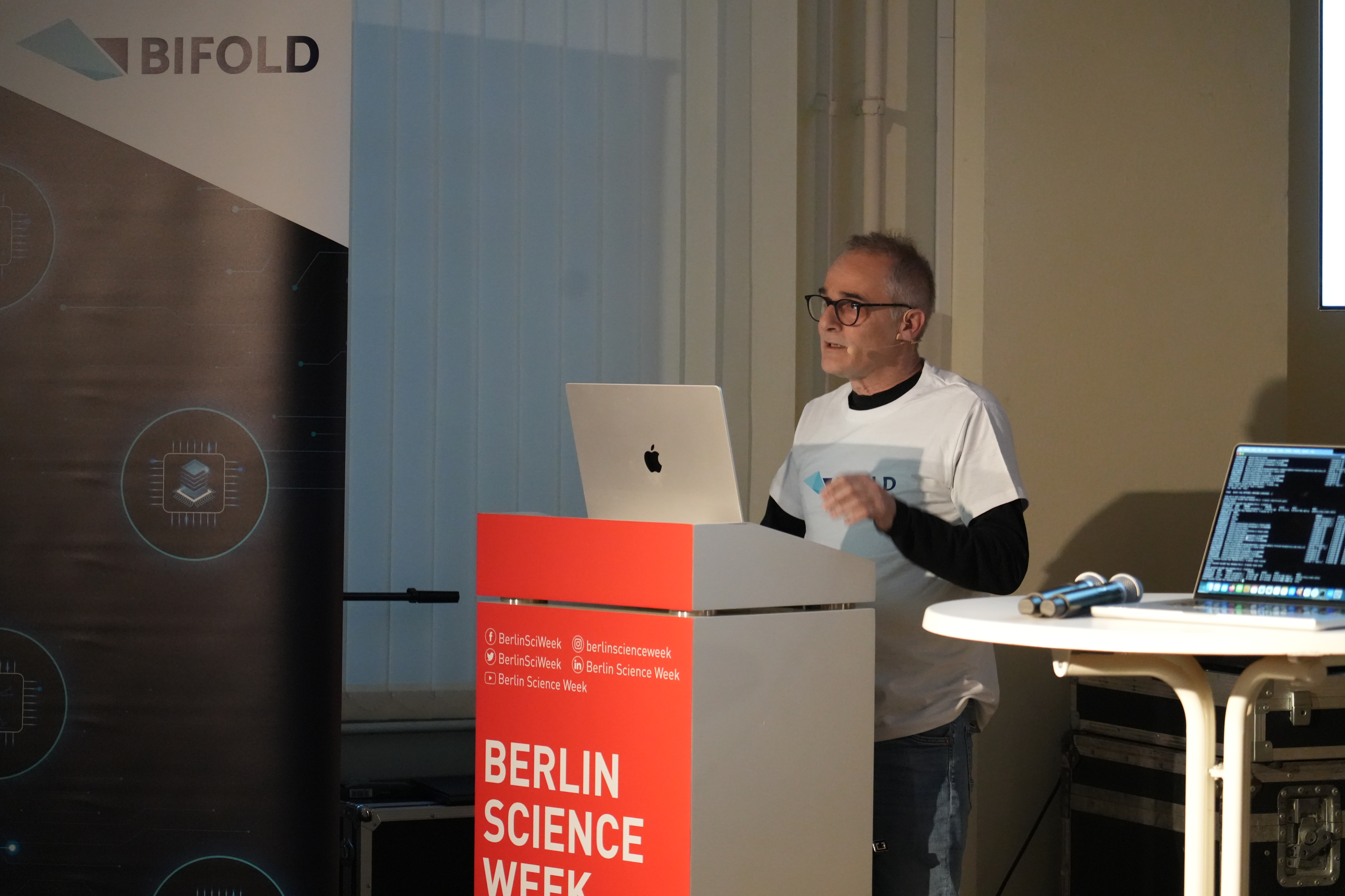 Matteo Valleriani presenting at Berlin Science Week
