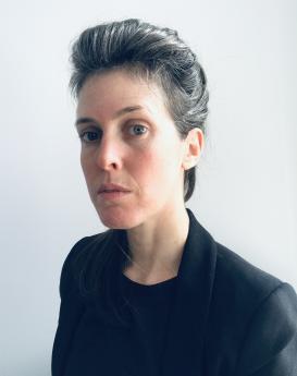 profile picture of Tamar Novick in front of a white wall