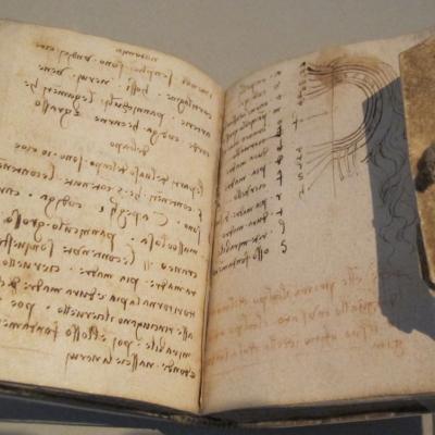 The aim of this lecture is to explore the layout of Leonardo da Vinci’s manuscripts, with a particular focus on the avoidance of line breaks at the end of the pages—and the rare cases in which a “spillover” still occurs.